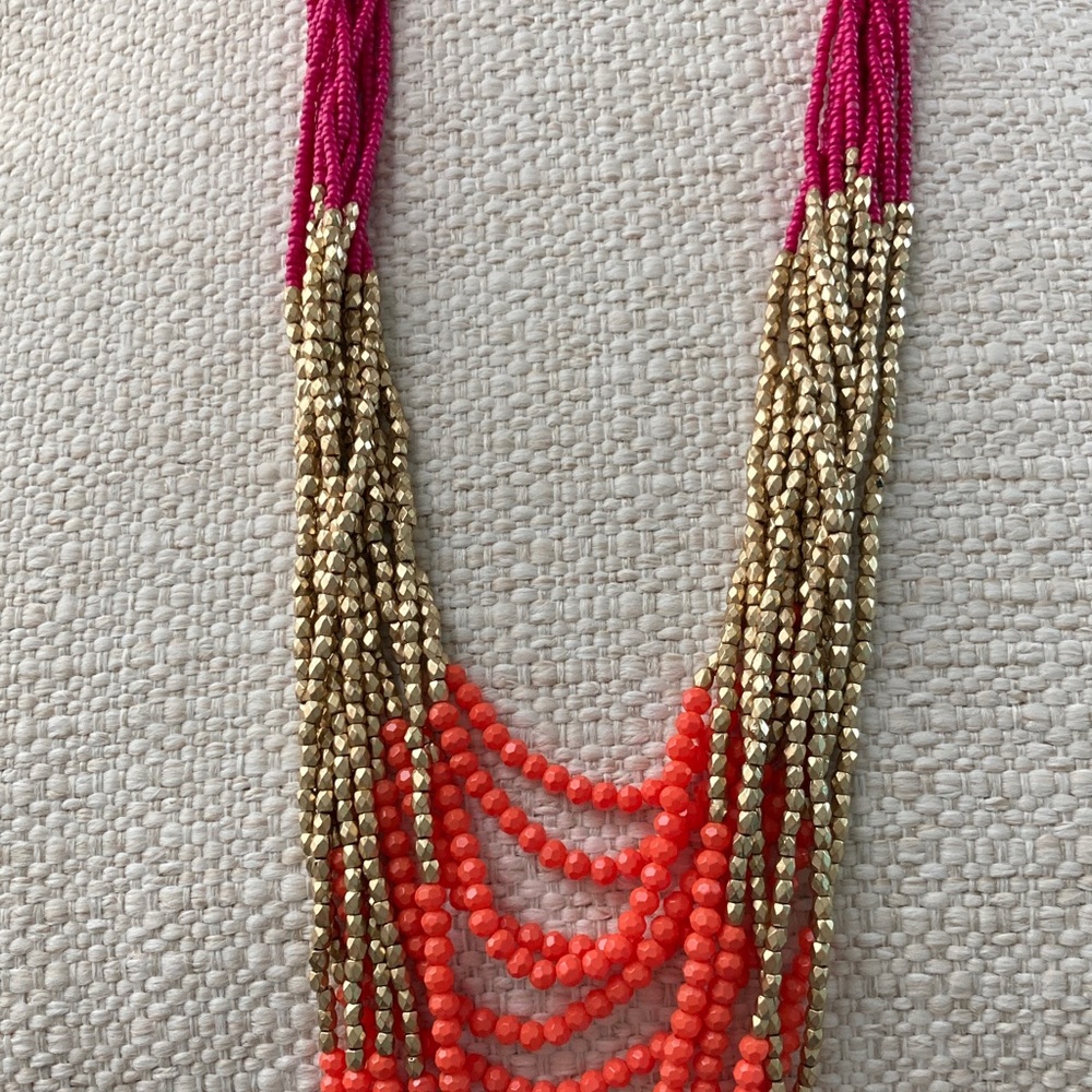 Elegant Tri-Color Beaded Necklace - Picture 3 of 4